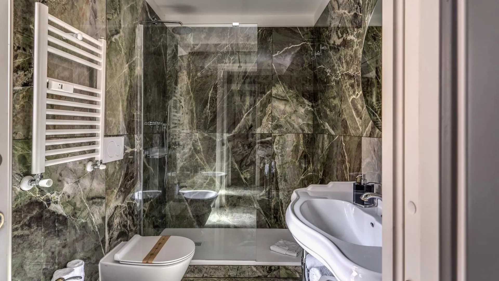 Spanish Step Dream Suites Roma 0*,  Italia