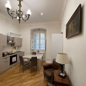 Casa Claudia Giulio Cesare Roma