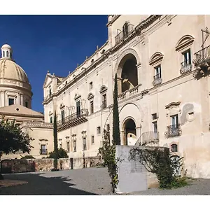 https://palazzo-trigona-dependance.sicilyhotelsitaly.net
