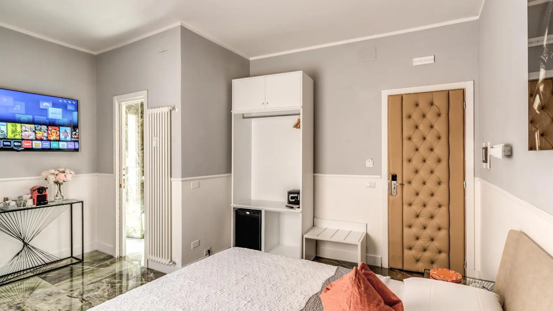 Spanish Step Dream Suites Rome