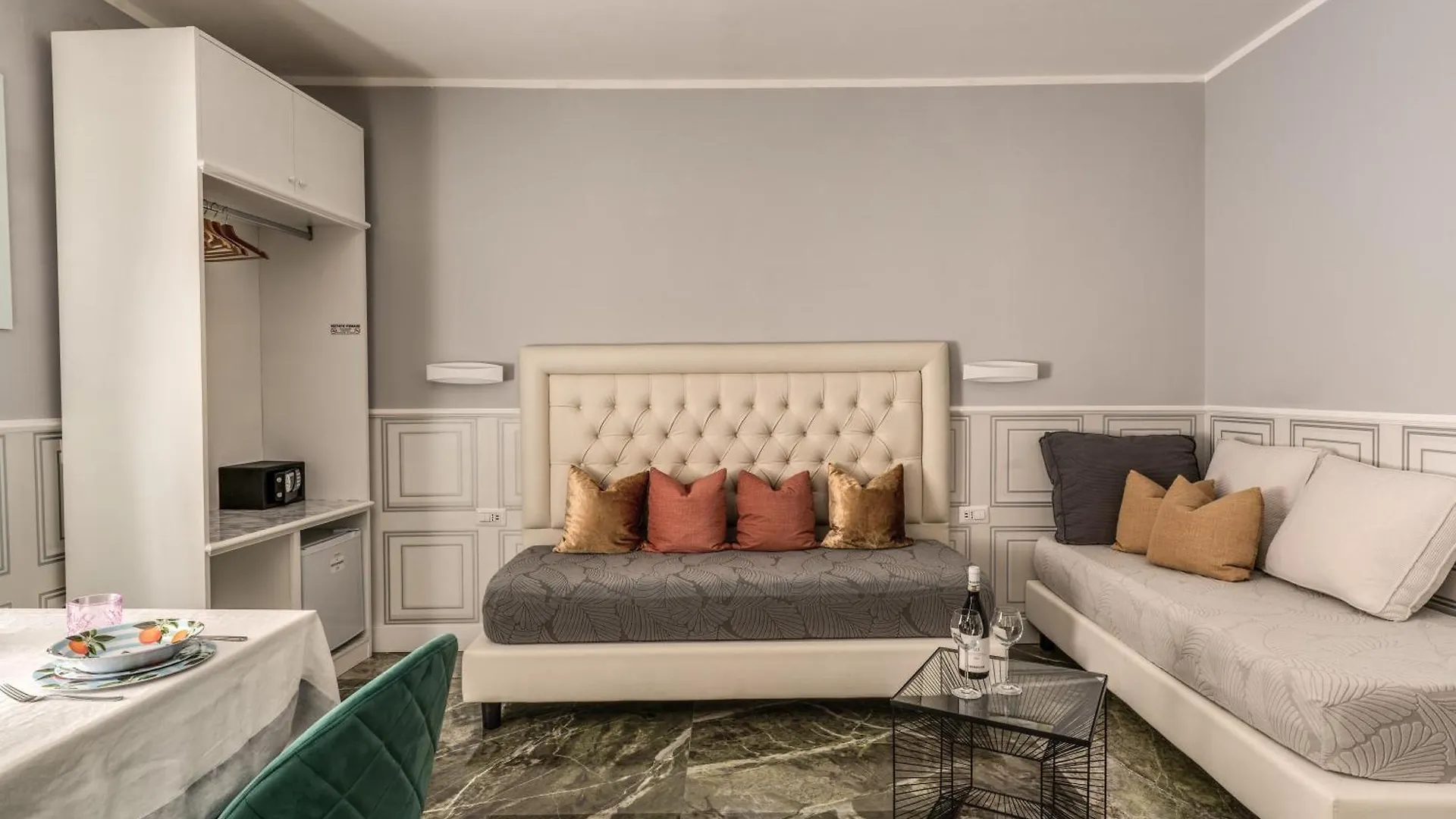 Spanish Step Dream Suites Rome